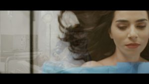 alexandra-usurelu-ramai-gandul-cel-dintai_02