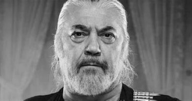 (Audio) Titus Andrei și melodia cuvintelor: „Balada celei care pleacă” – George Nicolesu și „Singur” – Phoenix